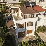Ev * Belek