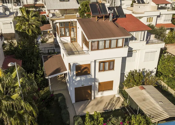 Ev * Belek