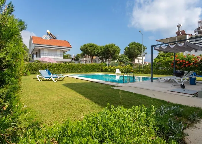 Ev Belek
