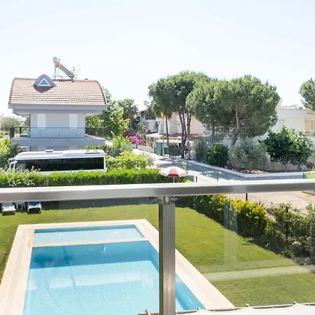 Ev * Belek